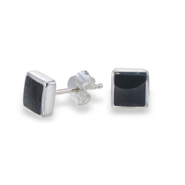 Square studs 4x4 mm