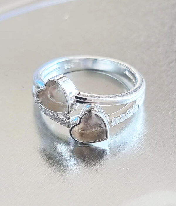 Double heart ring setting