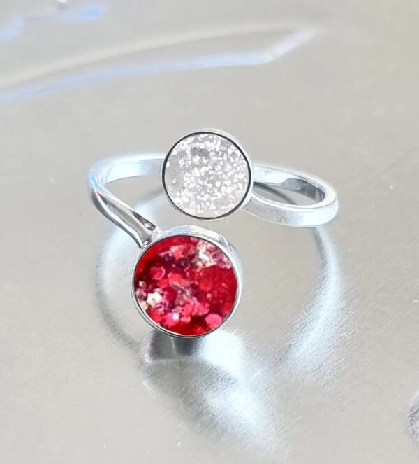 Double round ring red and white ashes