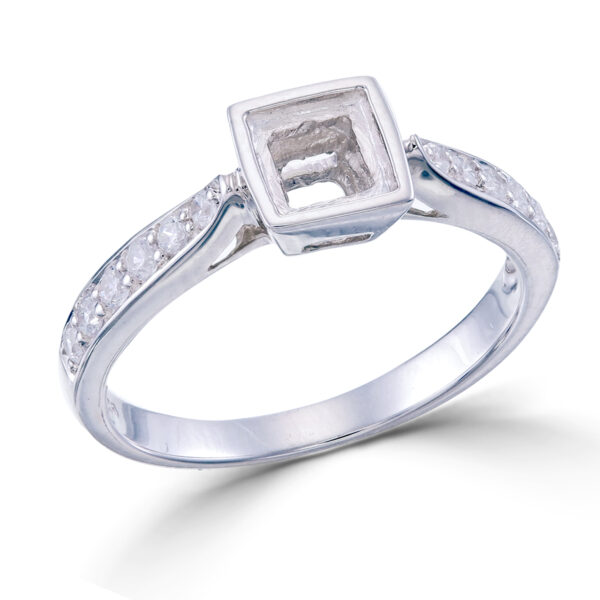 Square 7mm ring setting