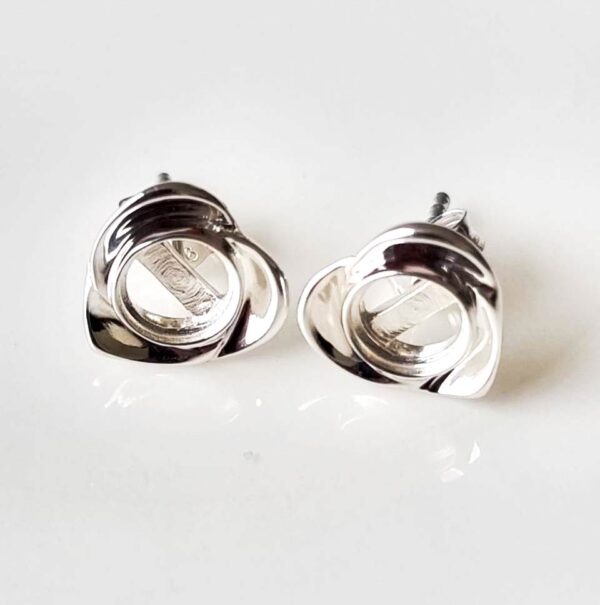 Rose studs 6mm